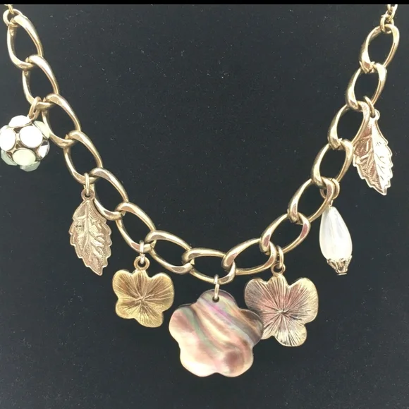 Cookie Lee Charm Necklace – Silver Tone with Leaf & Flower Charms EXC - Picture 2 of 11